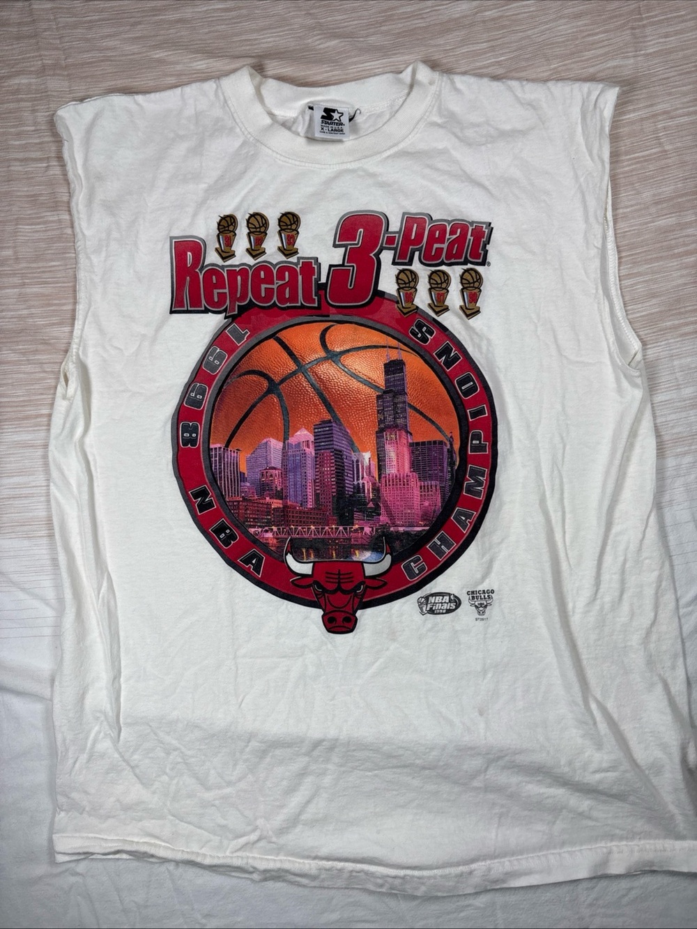 Vintage Starter Chicago Bulls 'Repeat 3-Peat' White Sleeveless Tee